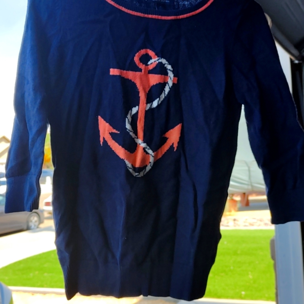Women's sweater